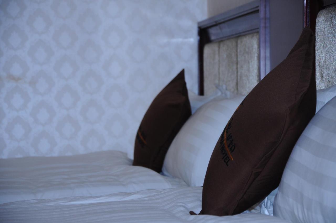 Guzara Hotel Addis Bagian luar foto