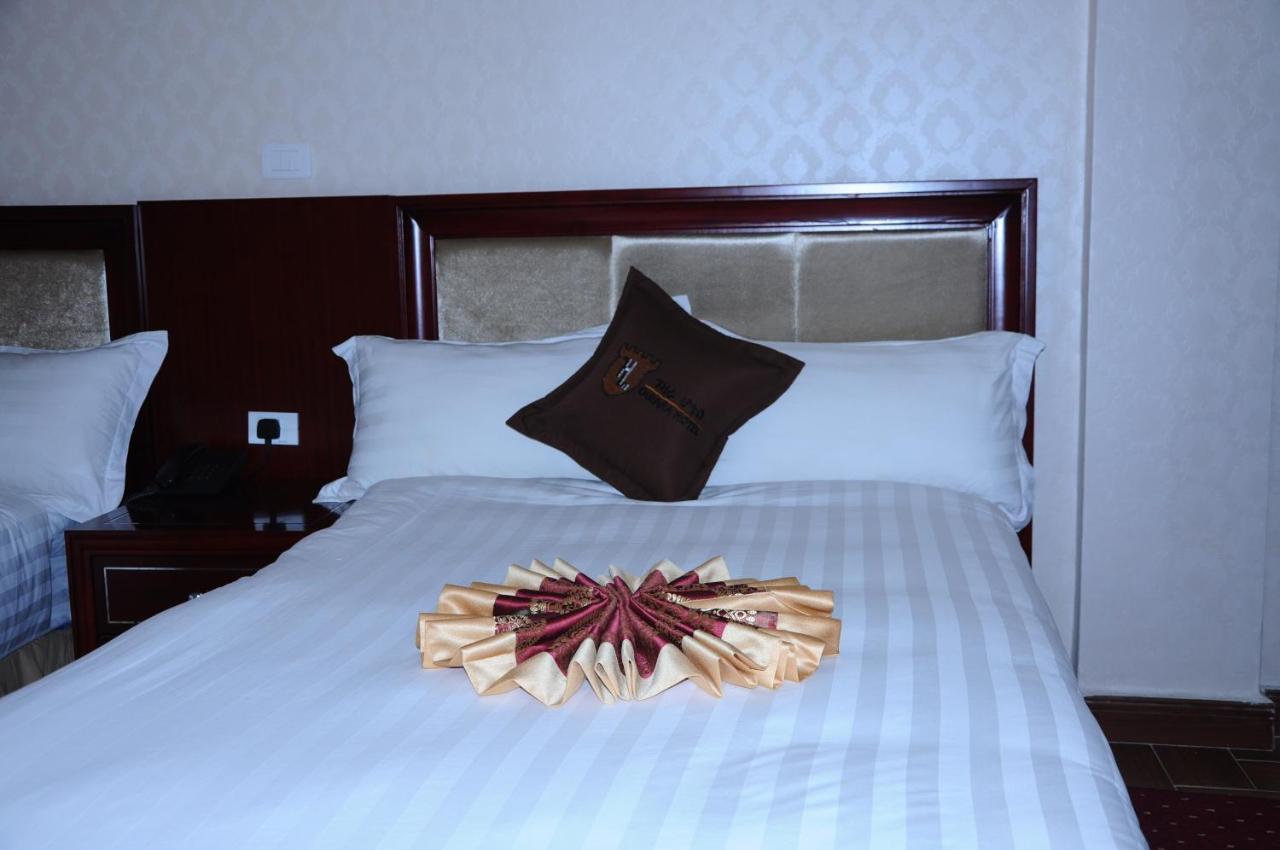 Guzara Hotel Addis Bagian luar foto