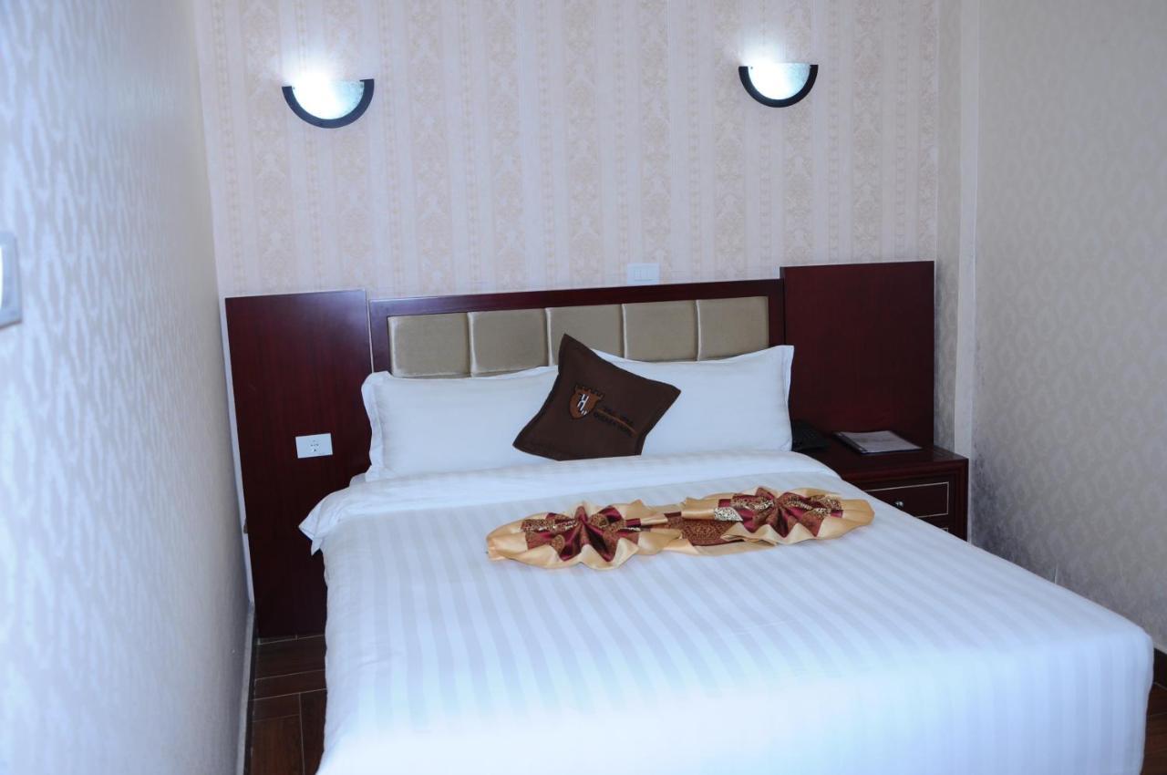 Guzara Hotel Addis Bagian luar foto