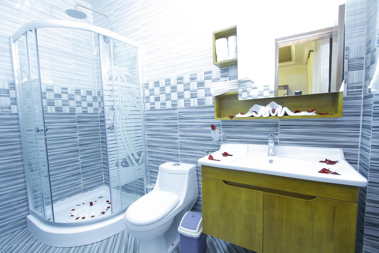 Guzara Hotel Addis Bagian luar foto