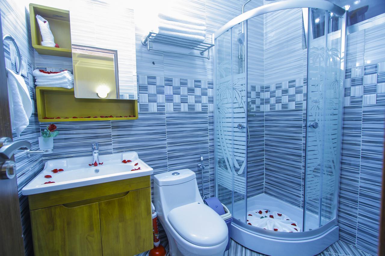 Guzara Hotel Addis Bagian luar foto