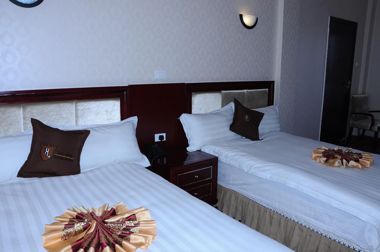 Guzara Hotel Addis Bagian luar foto