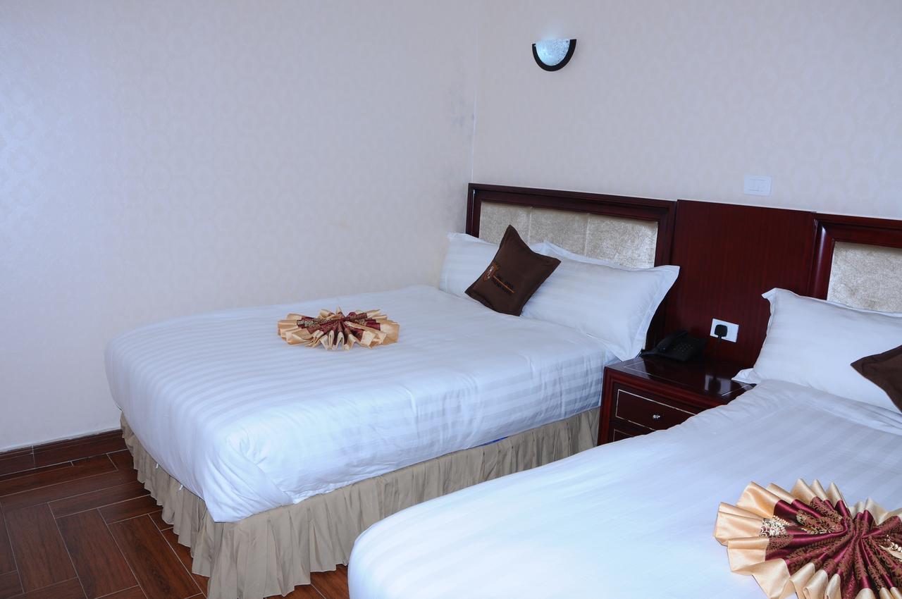 Guzara Hotel Addis Bagian luar foto