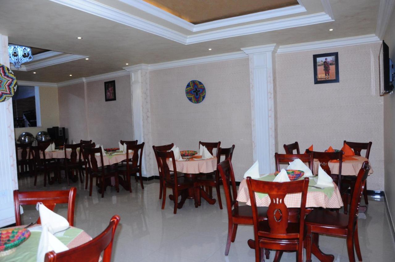Guzara Hotel Addis Bagian luar foto