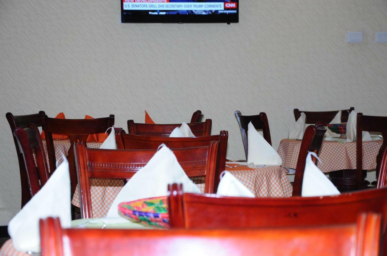 Guzara Hotel Addis Bagian luar foto
