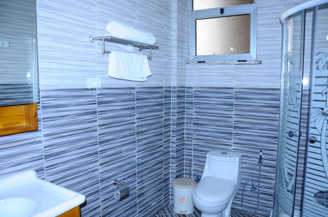 Guzara Hotel Addis Bagian luar foto
